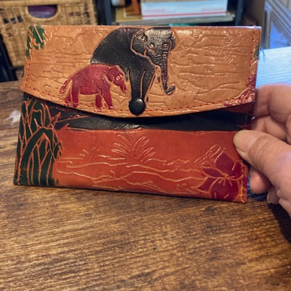 Vintage multicolor leather clutch/wallet - Picture 2 of 9